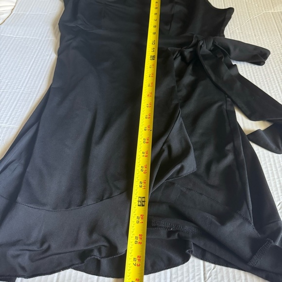 Little black dress size large - Picture 4 of 4